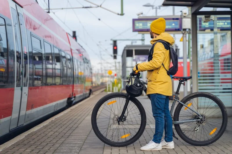 Tips for Buying a Home Near Public Transportation | Luxen House Realty Hub
