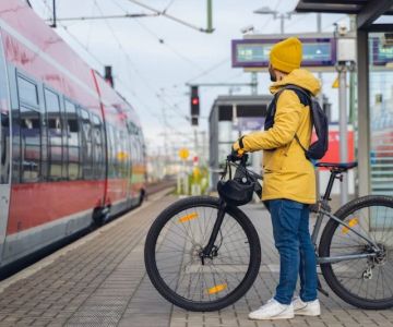 Tips for Buying a Home Near Public Transportation | Luxen House Realty Hub