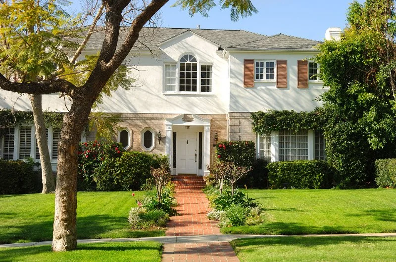 Understanding the Legal Process of Selling Real Estate | Luxen House Realty Hub