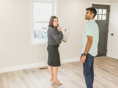 How to Find a Real Estate Agent for Distressed Property Sales